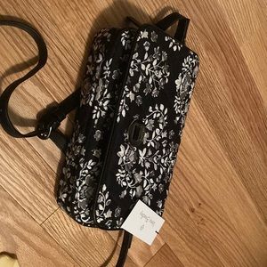 NWT-Vera Bradley black and white floral purse with shoulder strap